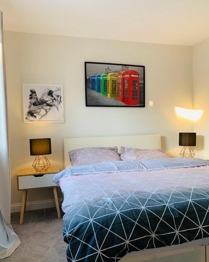 Alpha, Private Double Room, City Centre, Free Parking, Sittingbourne, Kent Exterior photo